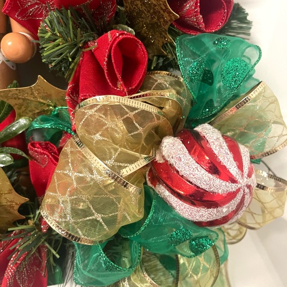 Nutcracker Wreath - Picture 4 of 7